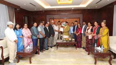 प्रधानमन्त्रीलाई काठमाडौँका एमालेकाे ध्यानाकर्षण