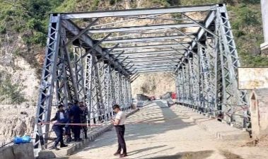 ५८ सैनिकको १७ घन्टे खटाइले १६ दिनमै बन्यो खुर्कोटको बेलीब्रिज