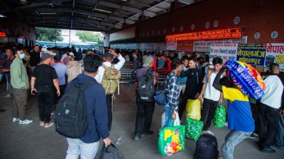 उपत्यकाबाट आठ लाख यात्रु बाहिरिए