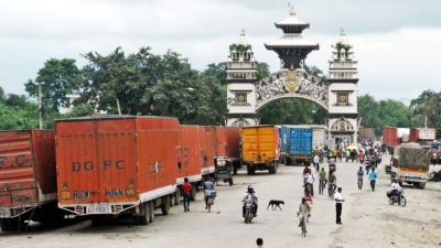 वीरगञ्ज नाकाबाट आयात–निर्यात घट्यो