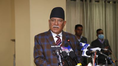 सत्ता गठबन्धनको चासो संविधान संशोधनमा होइन, सरकार नै होः प्रचण्ड