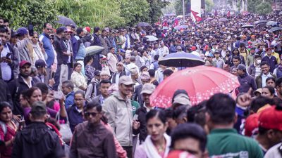 शिक्षकलाई विद्यालय फर्किने वातावरण बनाउन सांसदको माग
