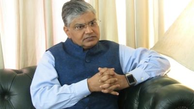 काठमाडौँ आइपुगे चीनका लागि भारतीय राजदूत रावत