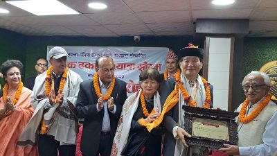 सलोन कार्थकले पाए प्रतीक ढकाल सौरभ नियात्रा पुरस्कार