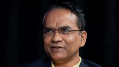 राष्ट्र बैंकको १८ औं गभर्नरमा विश्वनाथ पौडेल नियुक्त