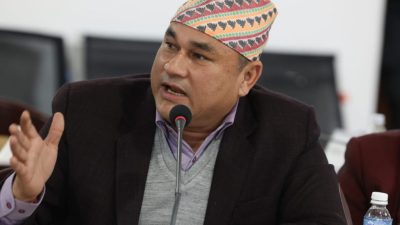 सुदुरपश्चिमका मुख्यमन्त्रीलाई मत दिन एमालेले ह्वीप लगायो