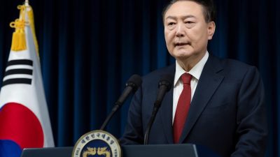 फेरी पक्राउ परे पूर्व दक्षिण कोरियाका राष्ट्रपति युन सुक योल