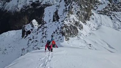 दोलखामा हिमपहिरोमा परि २ नेपाली सहित ७ जनाको मृत्यु, ४&hellip;