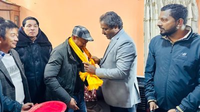 सांसद प्रत्यासी एवं समाजसेवीहरुको रोजाइ आजपा