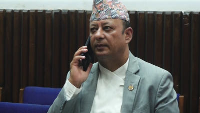 पूर्वमन्त्री दीपक खड्का पक्राउ