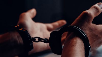 सालीनदी किनारबाट हतियारसहित दुई पक्राउ, गोली प्रहारपछि एक घाइते