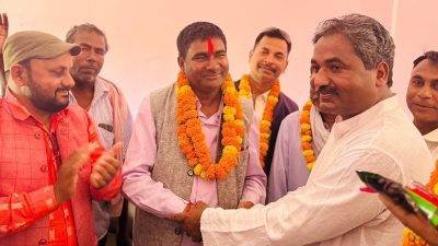 एमालेबाट निर्वाचित नगर प्रमुख प्रेमलाल आजपा प्रवेश