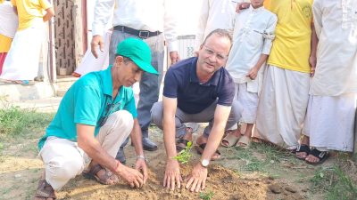 विश्व वातावरण दिवसको अवसरमा भरतपुर १८ मा सरसफाइ तथा वृक्षारोपण