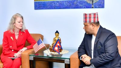 परराष्ट्रमन्त्री खनाल र अमेरिकी उपविदेशमन्त्री हुकरबीच भेटवार्ता